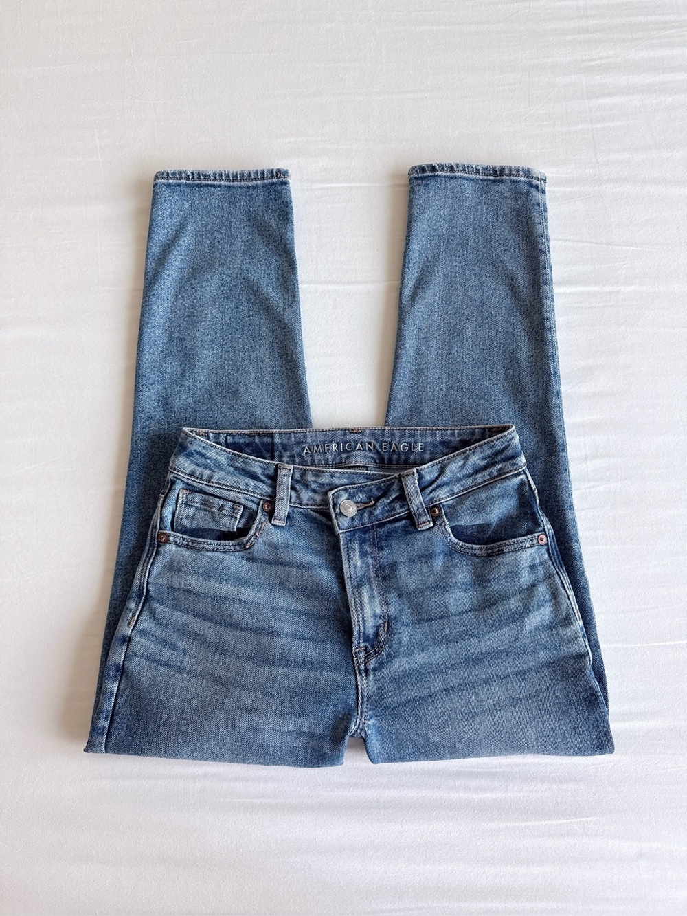 American Eagle Crossover Highest Waist Mom Jean Stretch Getaway Light 0 Short